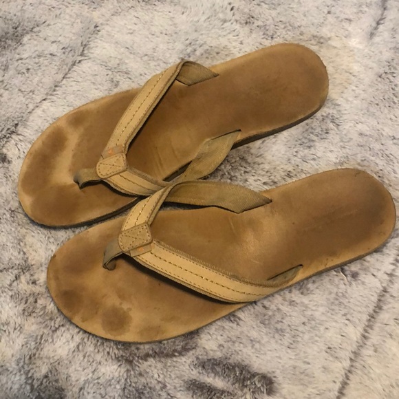 American Eagle leather flip flops - Picture 1 of 3